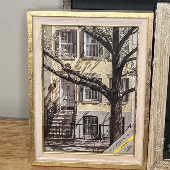 New Picture Frame Collection - Picture 3 of 5